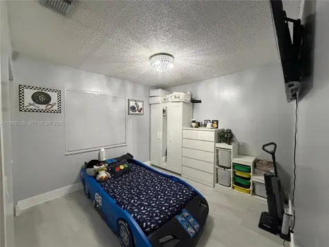 6878 NW 173 Drive Hialeah FL 33015