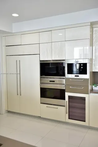 17475 Collins Avenue Sunny Isles Beach FL 33160