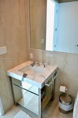 17475 Collins Avenue Sunny Isles Beach FL 33160