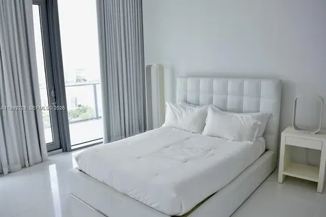 17475 Collins Avenue Sunny Isles Beach FL 33160