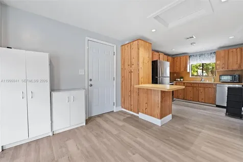 1395 NE 177th Street North Miami Beach FL 33162