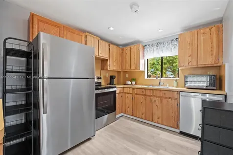1395 NE 177th Street North Miami Beach FL 33162