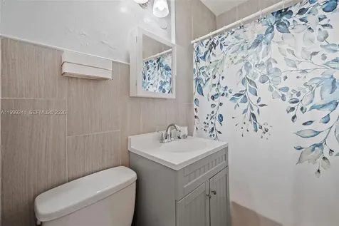 1395 NE 177th Street North Miami Beach FL 33162