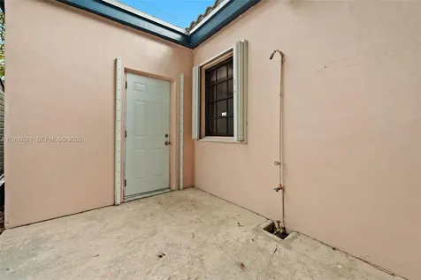 1395 NE 177th Street North Miami Beach FL 33162