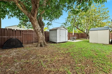 1395 NE 177th Street North Miami Beach FL 33162