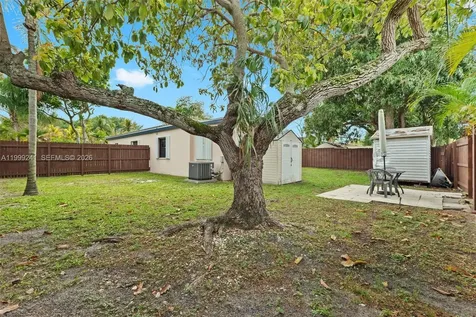 1395 NE 177th Street North Miami Beach FL 33162