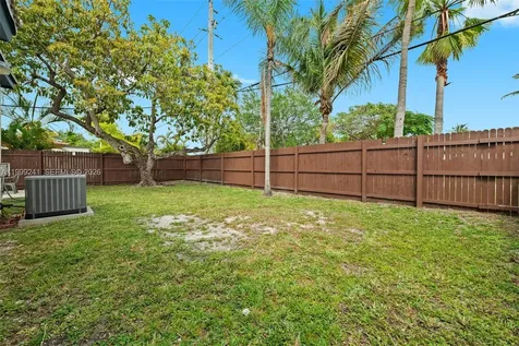 1395 NE 177th Street North Miami Beach FL 33162