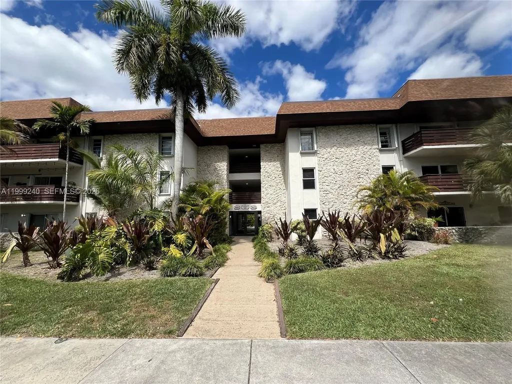 7473 SW 82nd Street Miami FL 33143