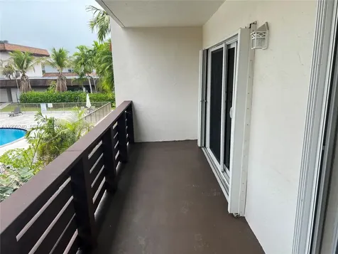 7473 SW 82nd Street Miami FL 33143