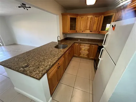 7473 SW 82nd Street Miami FL 33143