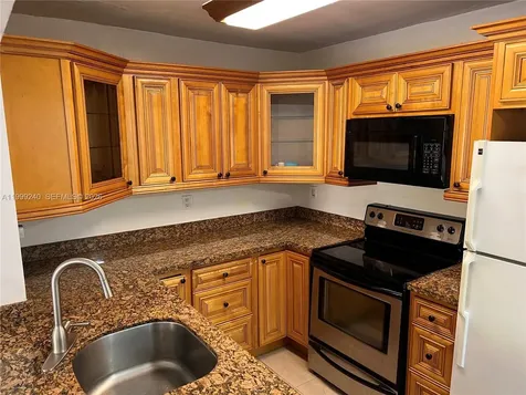 7473 SW 82nd Street Miami FL 33143