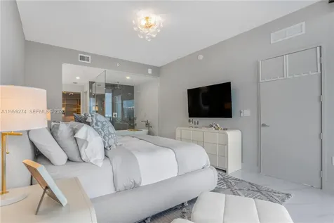 700 NE 24 Miami FL 33137