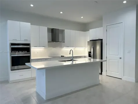 8037 NW 46th Terrace Doral FL 33166