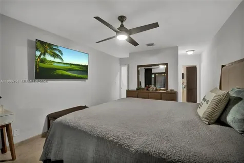 3996 Estepona Avenue Doral FL 33178