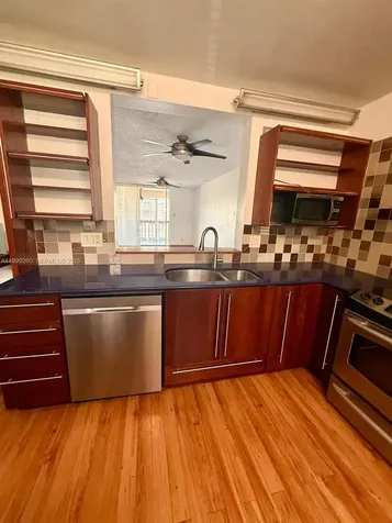 Hallandale Beach FL 33009
