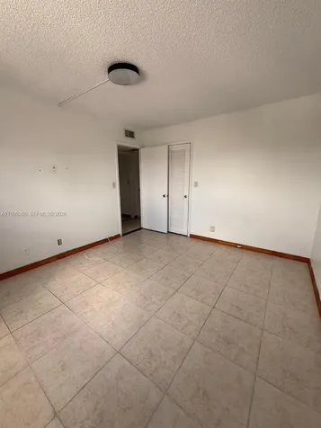 Hallandale Beach FL 33009