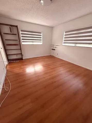 Hallandale Beach FL 33009