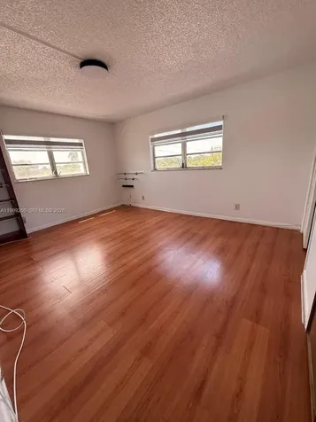 Hallandale Beach FL 33009
