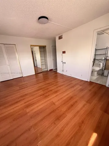 Hallandale Beach FL 33009