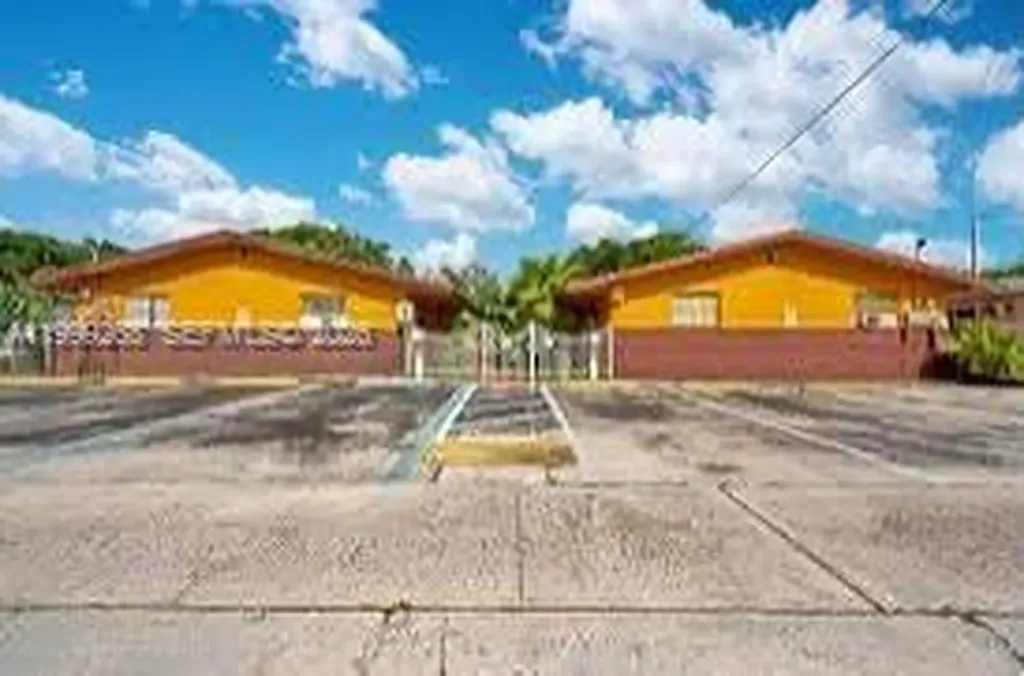 129 SE 5th Street Hallandale Beach FL 33009