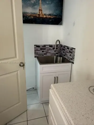 129 SE 5th Street Hallandale Beach FL 33009