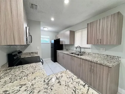 206 NW 5th Avenue Dania Beach FL 33004
