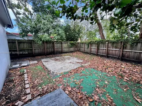 206 NW 5th Avenue Dania Beach FL 33004