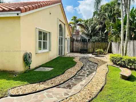 2724 Cayenne Avenue Cooper City FL 33026