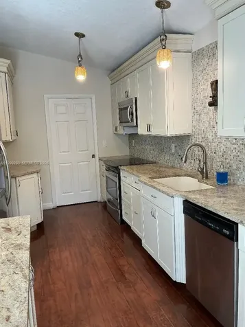2724 Cayenne Avenue Cooper City FL 33026