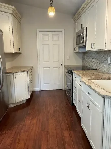 2724 Cayenne Avenue Cooper City FL 33026