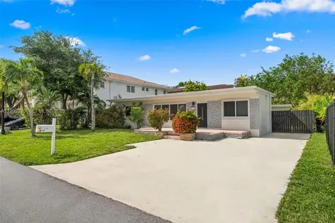 261 188th Street Sunny Isles Beach FL 33160