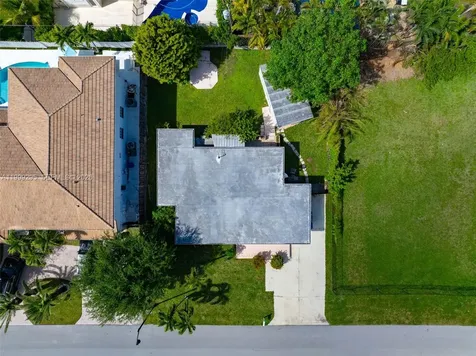 261 188th Street Sunny Isles Beach FL 33160