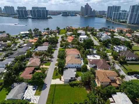 261 188th Street Sunny Isles Beach FL 33160