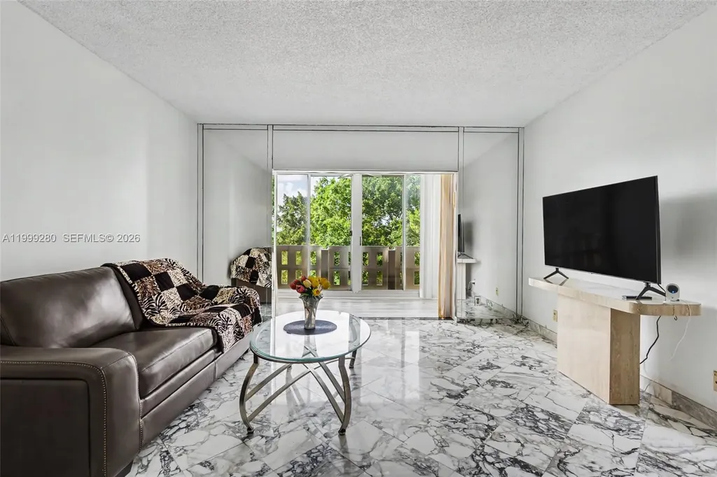 4330 Hillcrest Drive Hollywood FL 33021