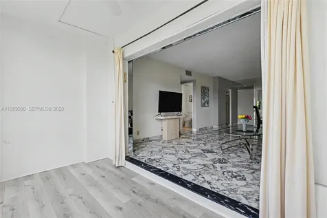 4330 Hillcrest Drive Hollywood FL 33021