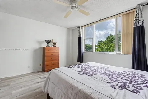 4330 Hillcrest Drive Hollywood FL 33021