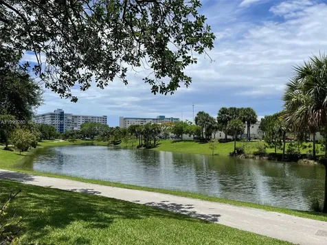 4330 Hillcrest Drive Hollywood FL 33021