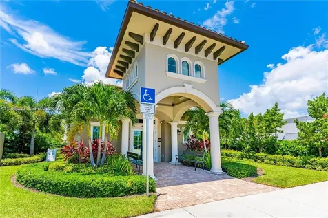 4330 Hillcrest Drive Hollywood FL 33021