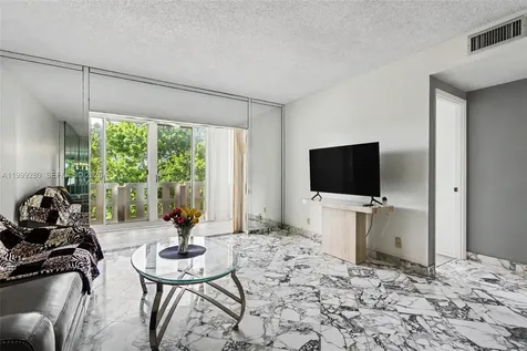 4330 Hillcrest Drive Hollywood FL 33021