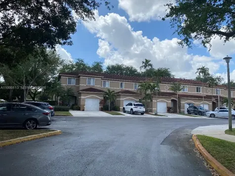 7690 S Southwood Circle Davie FL 33328