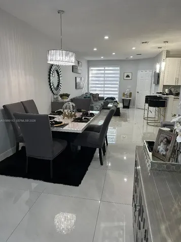 7690 S Southwood Circle Davie FL 33328