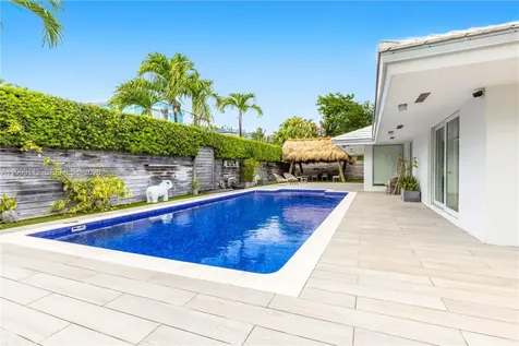 524 Warren Lane Key Biscayne FL 33149