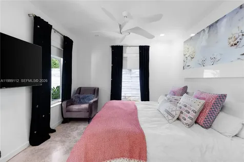 524 Warren Lane Key Biscayne FL 33149