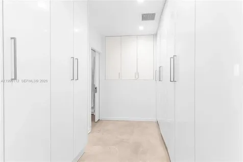 524 Warren Lane Key Biscayne FL 33149