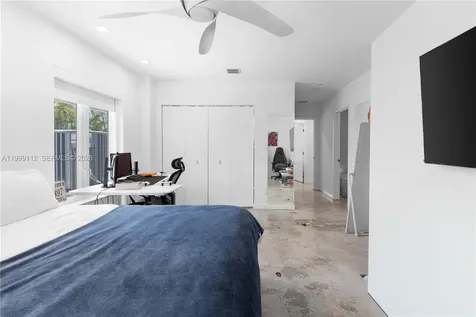 524 Warren Lane Key Biscayne FL 33149