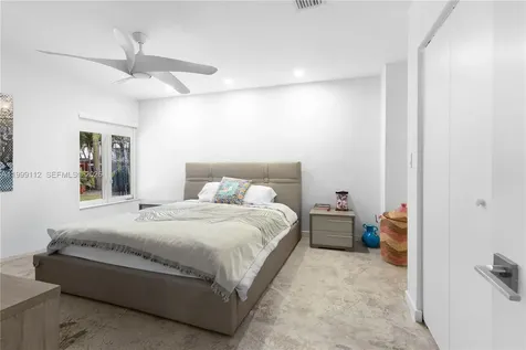 524 Warren Lane Key Biscayne FL 33149