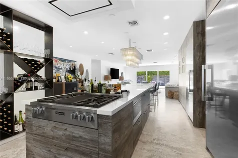 524 Warren Lane Key Biscayne FL 33149