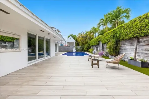 524 Warren Lane Key Biscayne FL 33149