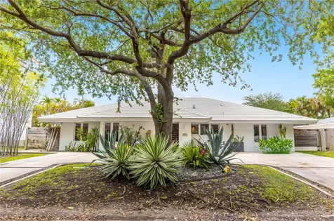 524 Warren Lane Key Biscayne FL 33149