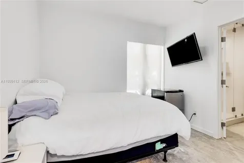 524 Warren Lane Key Biscayne FL 33149